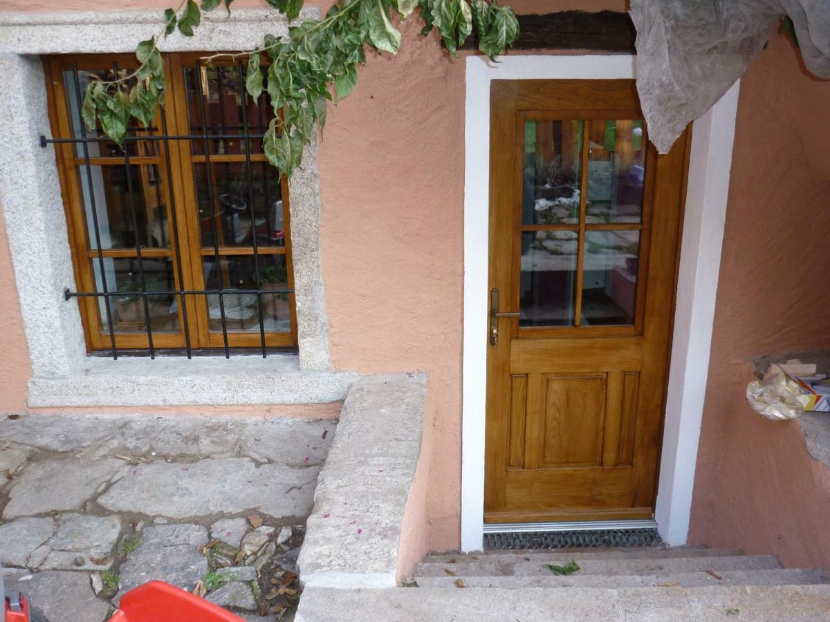 Ferienwohnung La Vecchia Casa Rosa Cannero Riviera Exterior foto